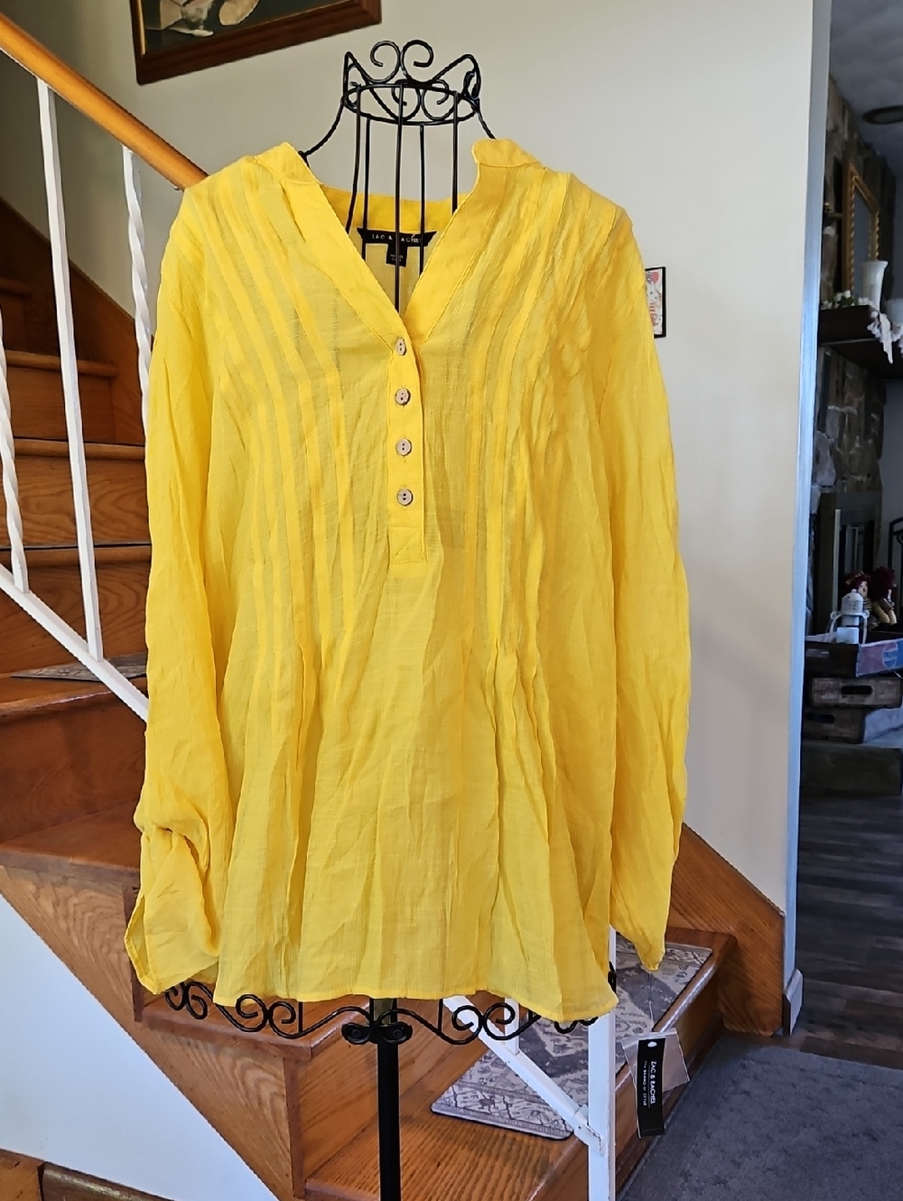 👚Zac & Rachel Sunflower Yellow Lightweight Tunic Top